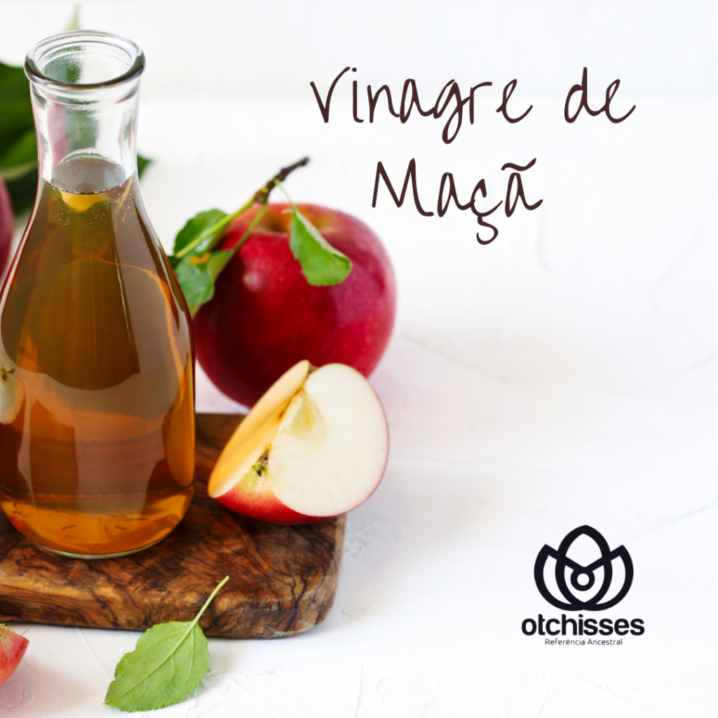 O vinagre de maçã orgânico Otchisses é uma produção artesanal com maças da Humpata, e Mel orgânico Bailundo,  naturalmente obtido a partir da fermentação do sumo de maçã, e sem adição de produtos químicos. A receita original é conhecida por suas propriedades benéficas, tem sido utilizado na culinária e na medicina natural ao longo dos séculos. Neste artigo, vamos explorar os benefícios deste incrível ingrediente e como pode ser facilmente integrado na sua rotina diária.